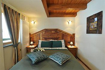 Aparthotel Gresil 3*